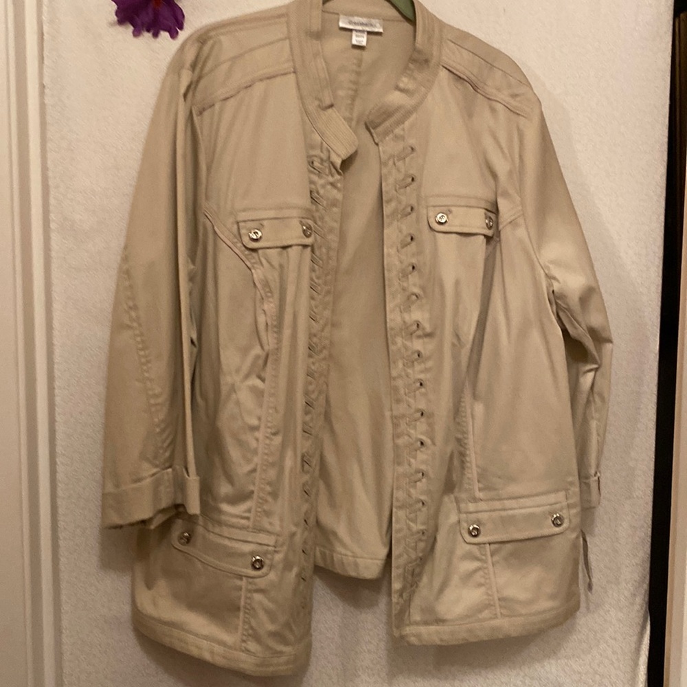 Dressbarn beige jacket Sz 22/24